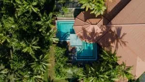 Las Olas Beach Resort - David