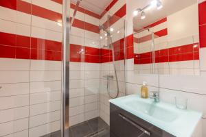 Appartements Escapade Perchee - Vue - Balcon - Parking : photos des chambres