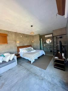 Private Jacuzzi Suite Steps to the Beach