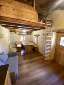 Baita Codirosso a Case di Viso