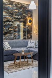 Secret Diamond Trikala