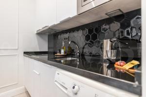 Historic charm steps from top landmarks by REMS