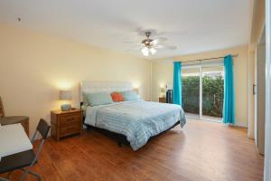 2 bed 2 bath Pacific Beach apt 5 blocks from Ocean