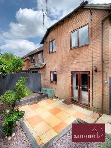 Finchampstead - 1 Bedroom House - With Garden