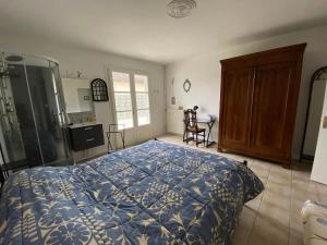Maisons de vacances Maison confortable avec piscine pres de La Ville-Dieu : photos des chambres