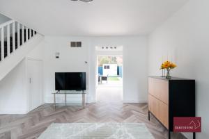 3 Bedroom House in Bracknell with garden