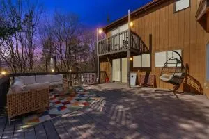 4 Br Mtn Cabin Sauna Hot Tub Fire Pit Putt Putt - Effort