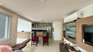 Apartamento Terrazzo com 2 Suítes a 450m do Mar - Região Nobre