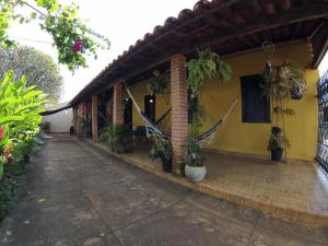 Loba da Canastra Hostel and Guest House
