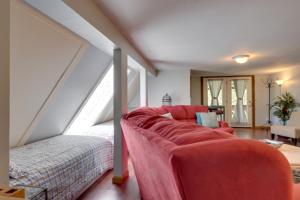 3 Mi to Great Smoky Mtn NP Riverfront Retreat