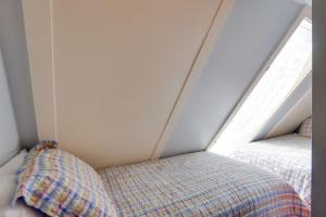 3 Mi to Great Smoky Mtn NP Riverfront Retreat