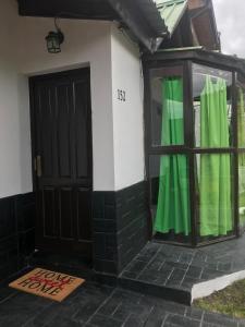 Casa Alem con vista a la montaña