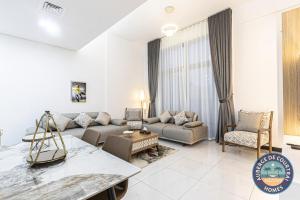 2BR Duplex Stunning Views,Near Circle Mall & Park