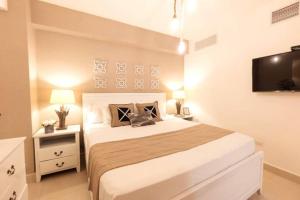 Luxury Beachfront 2BR at Las Olas, Juan Dolio