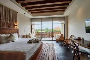 Adora H30 – Luxe Studio w Outdoor Tub & Private Cenote