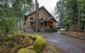 Glacier Springs Cabin 20 An Elegant Country Home - Warnick
