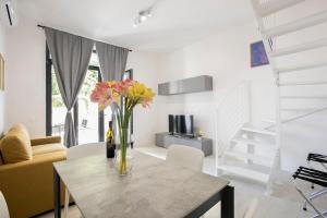 Urban Oasis near Termini, free Parking&Patio, int3