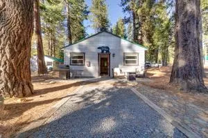 Grill and Beach Access Cabin in Tahoe Vista! - Kingswood Estates