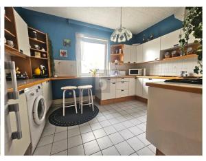 Single room in student apartment