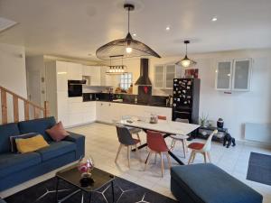 Villas Maison calme avec jardin, vue champs et bois : photos des chambres