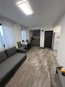 EVEREST 33 Ap 3 - Pantelimon