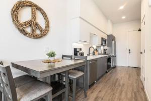 The Downtown Haven Suite, 1Mile to Dodger Stadium