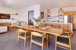 Relaxing Oceanside Penthouse with Stunning Views