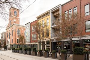 Lux Condo Steps to Washington Park - Walk to ALL