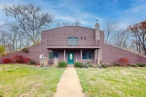 Hobbit House - Canton