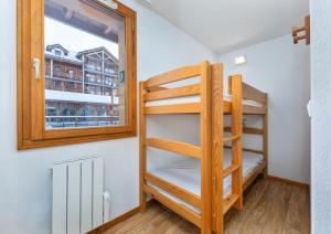 Les Chalets De Bois MÉan - B - Chaleureux appartement avec vue dégagée MAE-5251