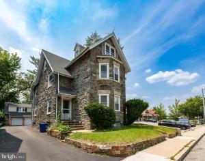 New! Ground-level 2b2b In Bryn Mawr W Parking!!