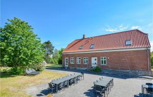 Eight-Bedroom Holiday Home In Glesborg