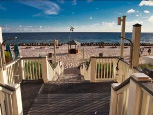 204 West Calypso 2nd floor Gulf Front Specials!