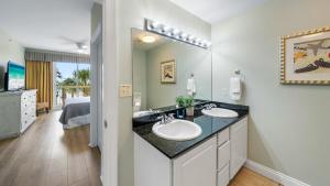 Calypso 206W Low Floor West Tower No elevators needed