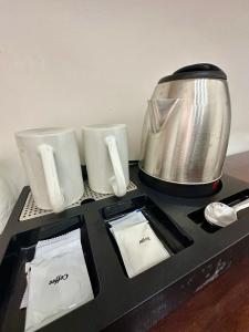 Studio Two Condominium, Alabang - GOLD FIBER WI-FI -NETFLIX READY