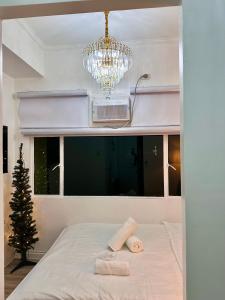 Studio Two Condominium, Alabang - GOLD FIBER WI-FI -NETFLIX READY