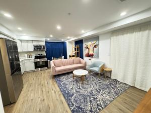 Stylish Cozy 2BR Apartment in DC