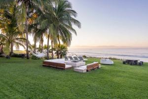 Stunning 5Bd Beachfront Villa Fully Staffed w Golf, Spa, Beach Clubs & More