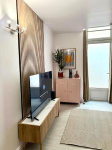 Victoria, Wifi, Terrasse, Patio, TV, Centre Historique, Charme