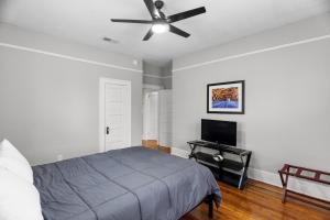 1936 Bungalow - Olde Town Southern Charm