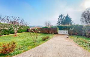Maisons de vacances 3 Bedroom Awesome Home In Prayssac : photos des chambres