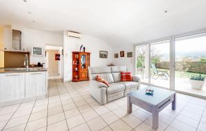 Maisons de vacances 3 Bedroom Awesome Home In Prayssac : photos des chambres