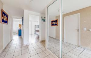 Maisons de vacances 3 Bedroom Awesome Home In Prayssac : photos des chambres