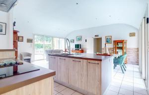 3 Bedroom Awesome Home In Prayssac