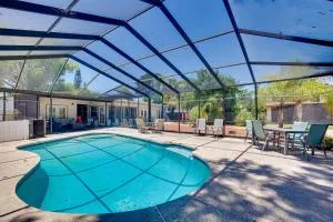 Family Stay with Pool Dock & Lanai in Tampa - Orient Park