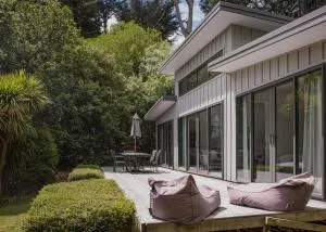 Kia Noho - Tuki Tuki