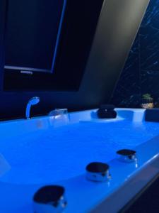 Appartements DARK ROOM - Suite Luxueuse pres de la mer : photos des chambres