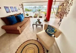 Las Casitas en el Malecón de Salinas - Chinchipe