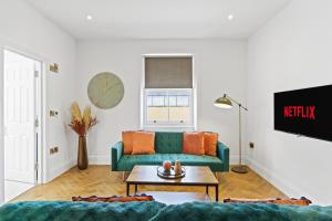 Stylish Modern Central Flat