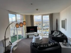 Walking Distance from Etihad and CoOp Arena Parking free - 奥尔德姆